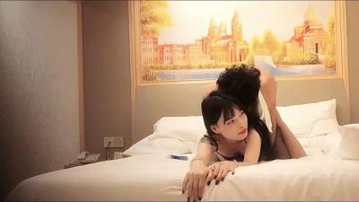 骚妹BB制服诱惑 极品白虎求围观被猛干 蜜汁狂流浪叫求操 第一视角直捣花心